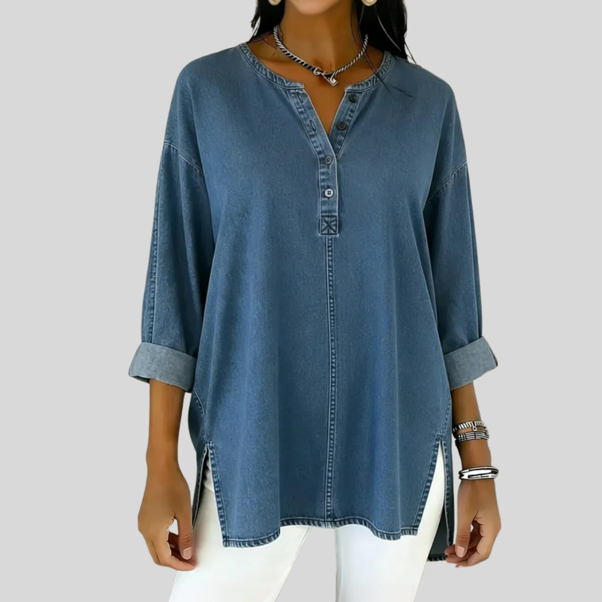 Pauline - Denim Top met V-hals en Knopen