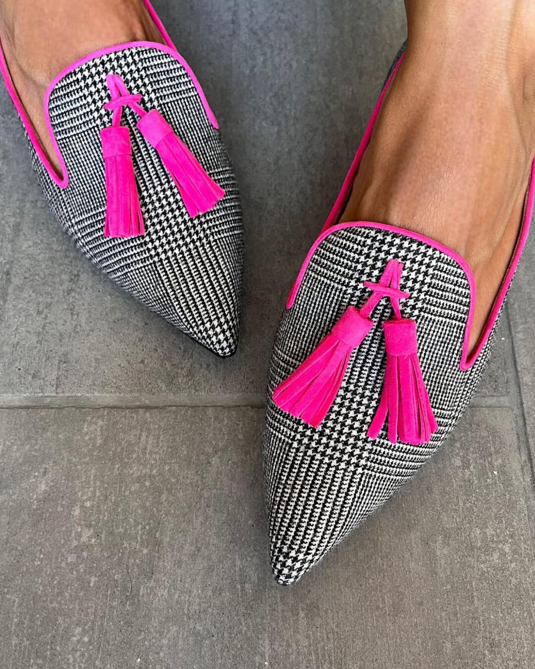 Puntige Loafer met Fluor Franjes