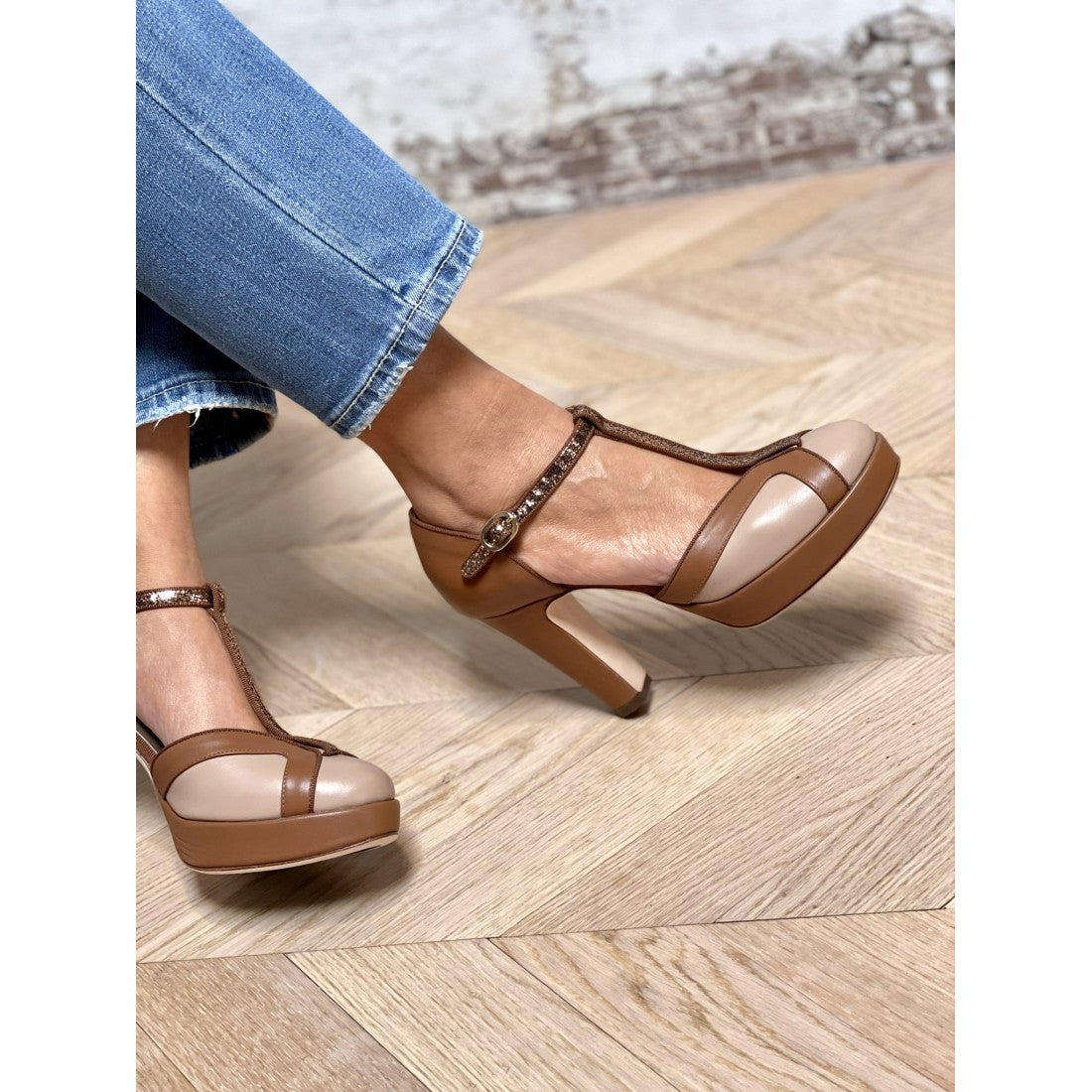 Pumps met T-Band