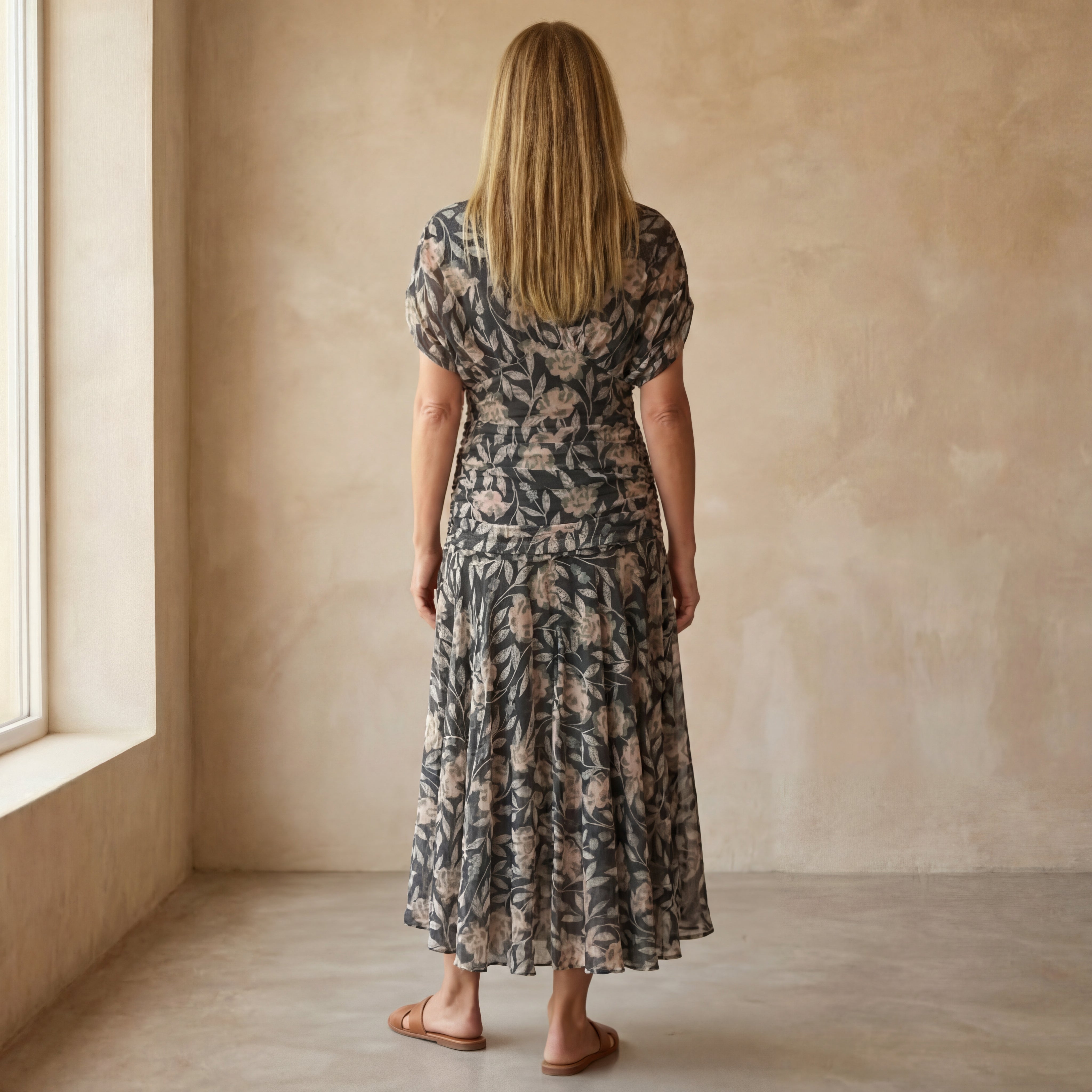 Britt - Uitlopende Jurk