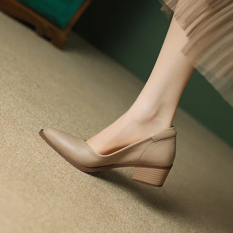 Nova - Schoenen met Middelhoge Hak